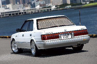 220915 B